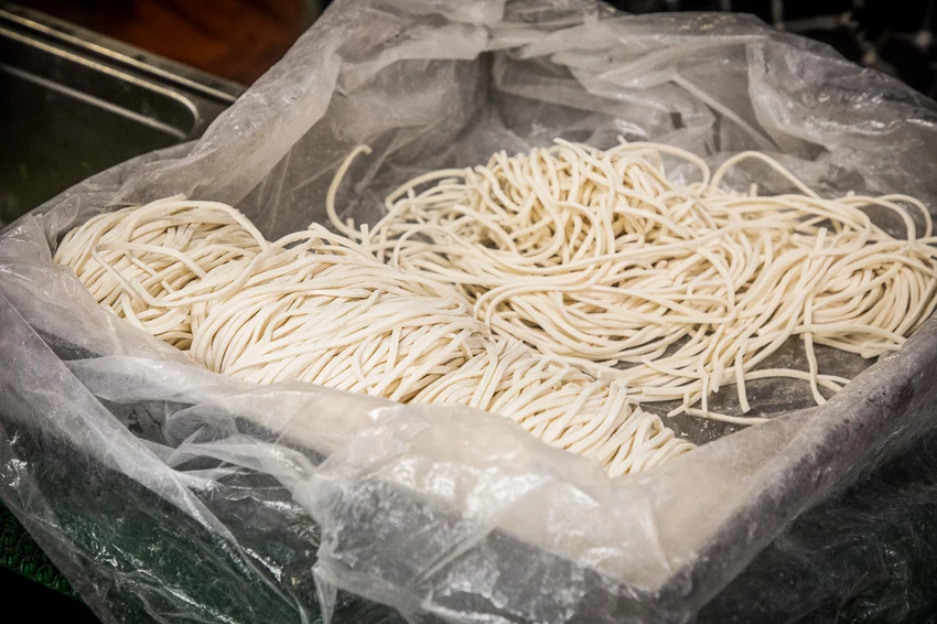 永川牛肉麵｜24小時營業，重口味牛肉麵的經典！免費加湯加麵老牌川味牛肉麵