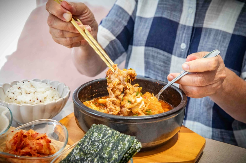 台北東區早午餐！忠孝敦化站At.First早寓More平日也客滿，大份量早午餐盤無雷。