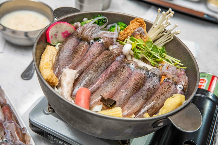 市場最低價萬里三點蟹一隻150元!花義思廚坊自家漁船直送,金山萬里必吃活海鮮。