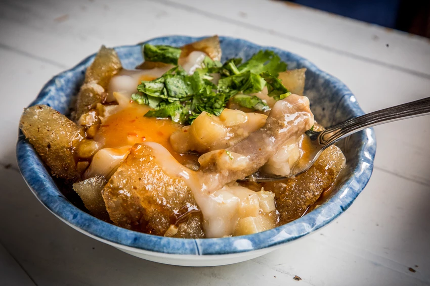 彰化二林菜市場隱藏版!肉圓壽內餡爆多,搭配甘甜竹筍湯只要20元。!