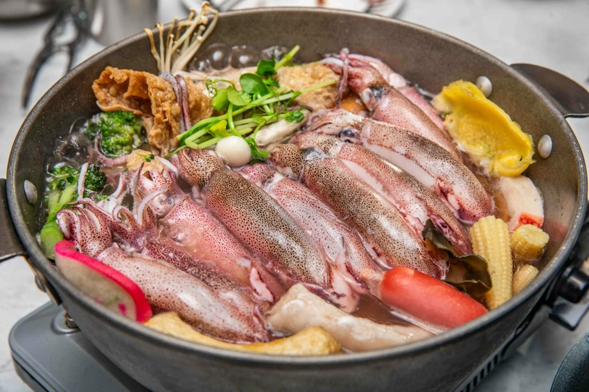 市場最低價萬里三點蟹一隻150元!花義思廚坊自家漁船直送,金山萬里必吃活海鮮。