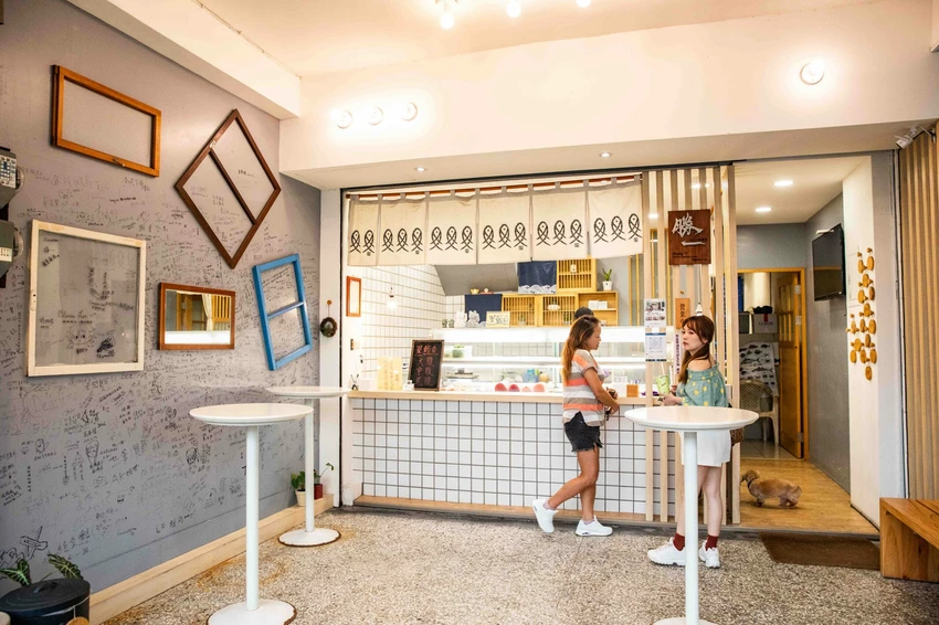 花蓮隱藏版美食！勝一生魚片兩倍厚切生魚片，內行人都推高CP值美食。