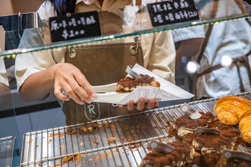 花蓮壽豐高人氣甜點店！常紅蛋糕Redever Cake，熱門口味手慢就買不到。