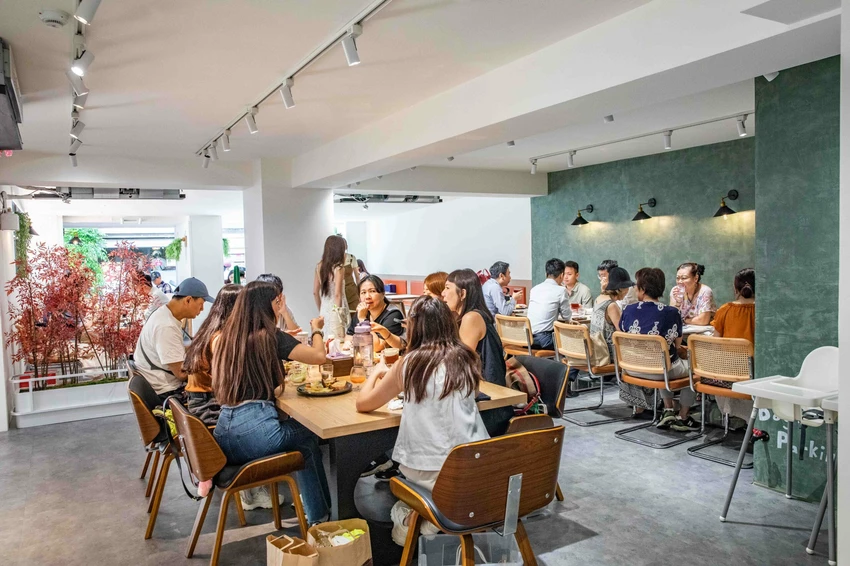 台北東區早午餐！忠孝敦化站At.First早寓More平日也客滿，大份量早午餐盤無雷。