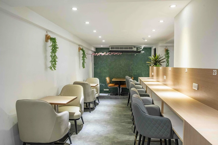 台北東區早午餐！忠孝敦化站At.First早寓More平日也客滿，大份量早午餐盤無雷。