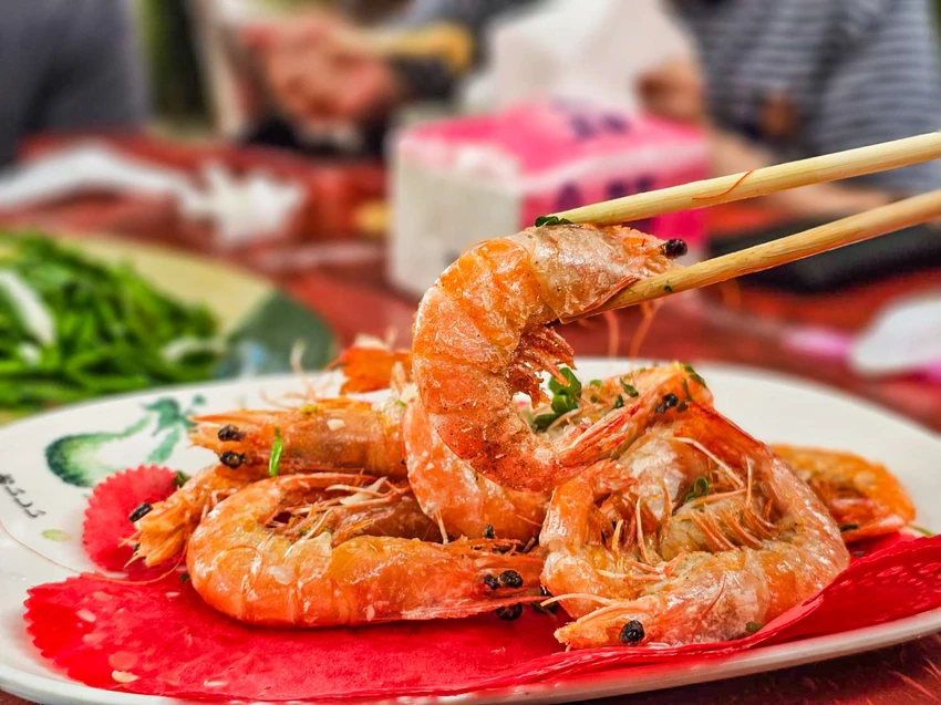 陽明山超佛心土雞城！米粉湯地瓜湯無限吃到飽，戶外大樹下用餐超有FU。