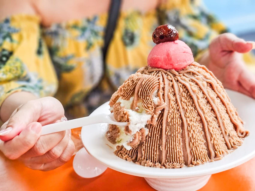 一心泡泡冰｜超大蒙布朗？雪花冰甜點化！每一口都是幸福甜蜜感，在地經營三十年泡泡冰