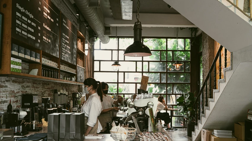 泰國老闆娘還原家鄉味！蘭桂泰豬肉丸河粉必吃，清澈湯頭濃郁不膩口。