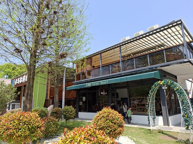 南投親子景點推薦!水與松萌萌園零距離與水豚互動,週末就來這放電。