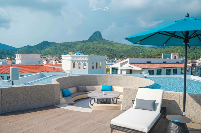 墾丁海景飯店新開幕!Hotel dùa Kenting360度空中泳池、海景房、餐廳全開箱。