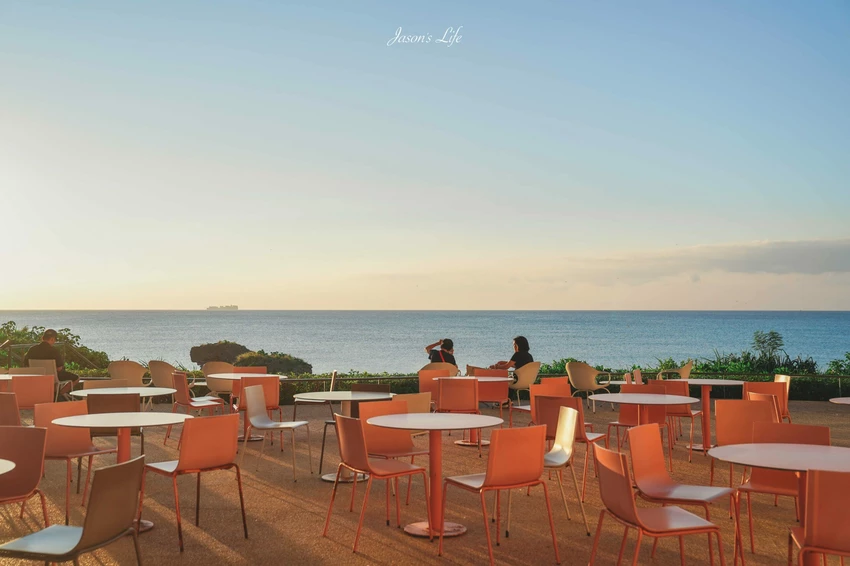 沖繩海景咖啡廳推薦！BANTA CAFE星野集團打造日落第一排，低消500日圓超親民。