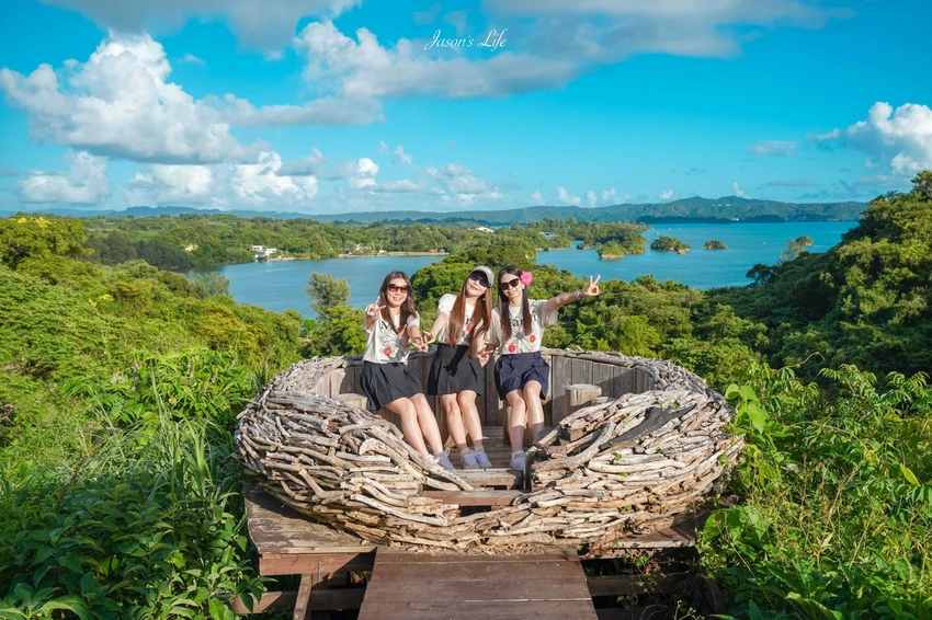 沖繩海景咖啡廳！CASA SOL玻璃屋咖啡廳無敵海景，必玩巨型盪鞦韆拍出IG美照。