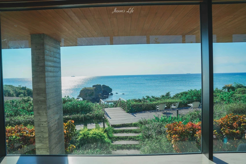 沖繩海景咖啡廳推薦！BANTA CAFE星野集團打造日落第一排，低消500日圓超親民。