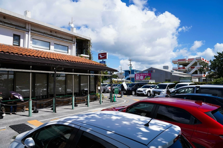 沖繩牛排必吃！潛水員牛排Flipper只賣3.5小時，厚切菲力軟嫩多汁到讓人落淚。