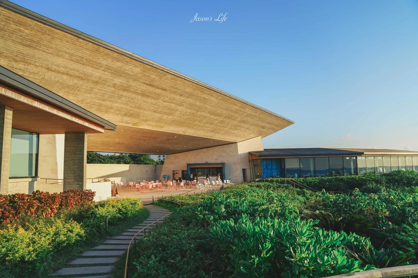 沖繩海景咖啡廳推薦！BANTA CAFE星野集團打造日落第一排，低消500日圓超親民。