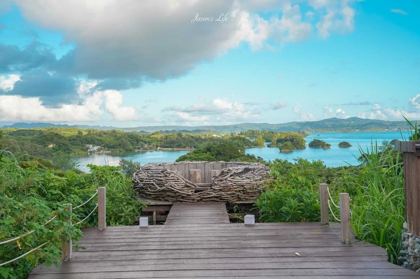 沖繩海景咖啡廳！CASA SOL玻璃屋咖啡廳無敵海景，必玩巨型盪鞦韆拍出IG美照。