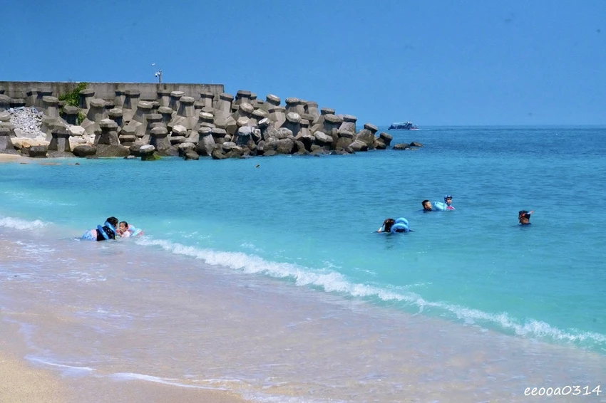 小琉球中澳沙灘｜親子玩水、生態探索、看海放空的療癒秘境!