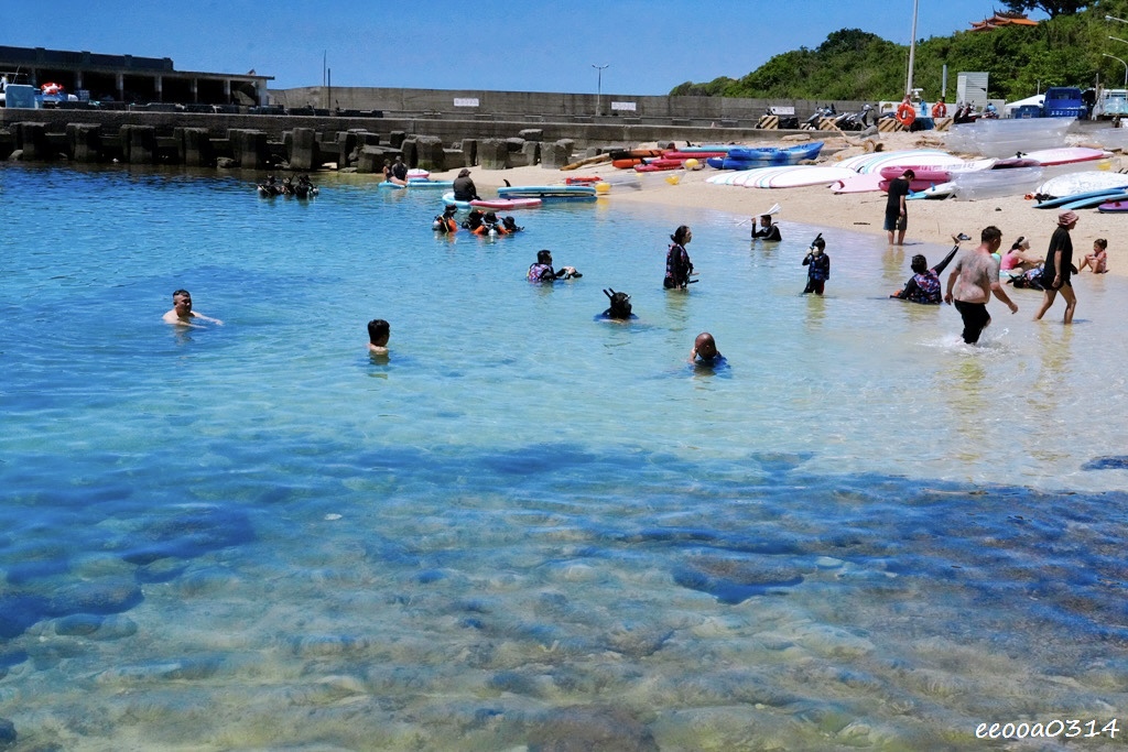 杉福漁港沙灘｜小琉球親子玩水、浮潛、生態觀察的最佳秘境!