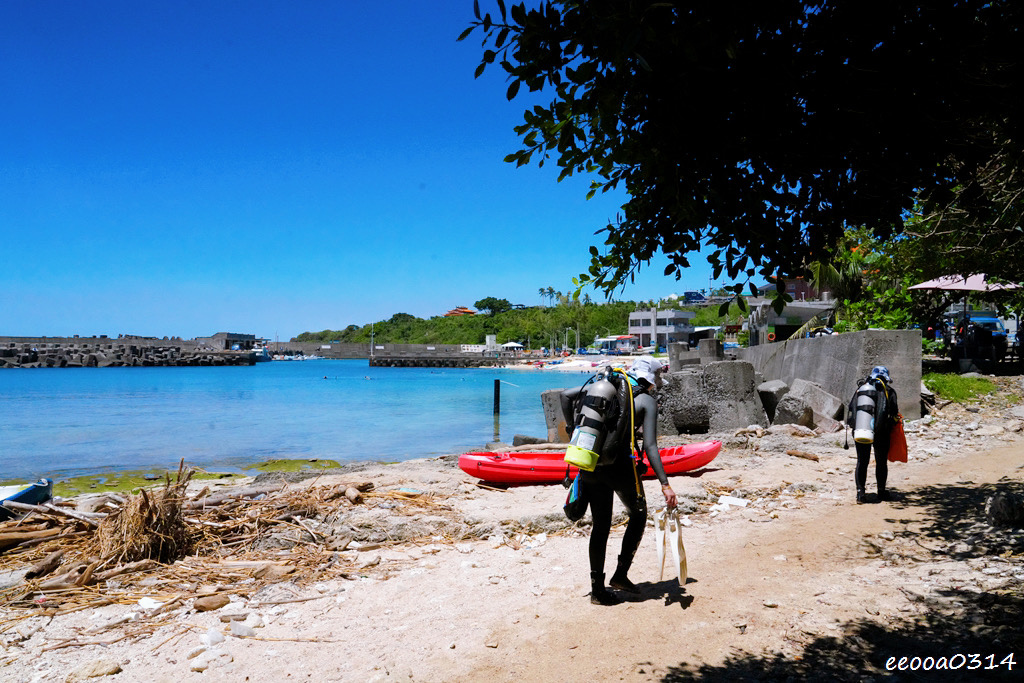 杉福漁港沙灘｜小琉球親子玩水、浮潛、生態觀察的最佳秘境!