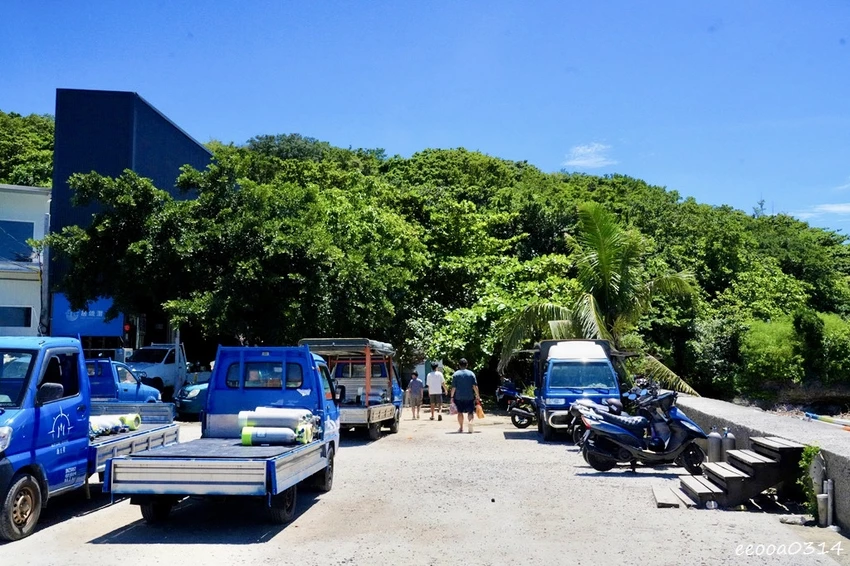 小琉球杉福秘境海灘｜隱藏在礁岩後的戲水勝地，親子玩水、觀察生