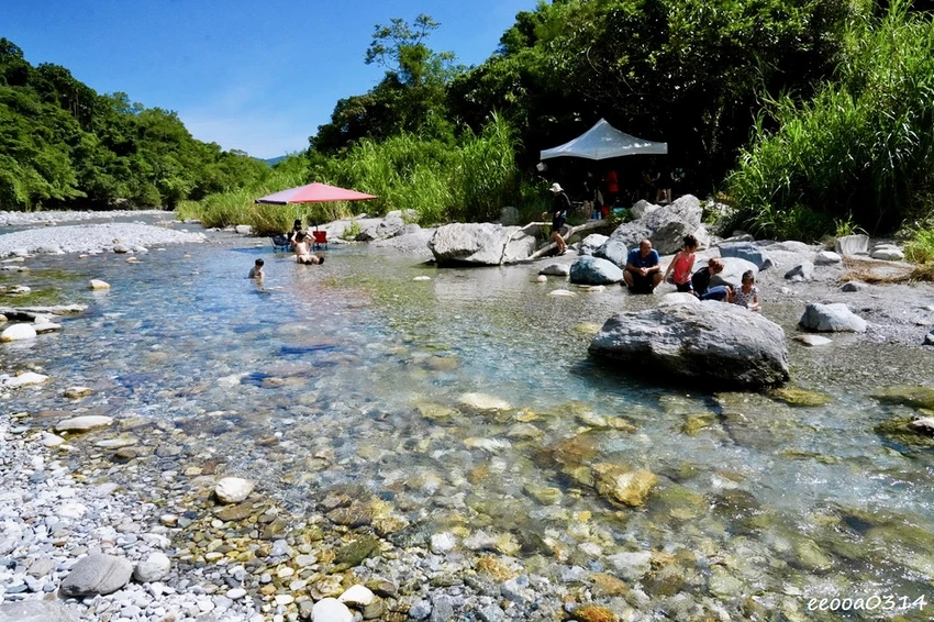 花蓮白鮑溪親水園區｜下車1分鐘就能玩水! 超清澈溪流天然親子