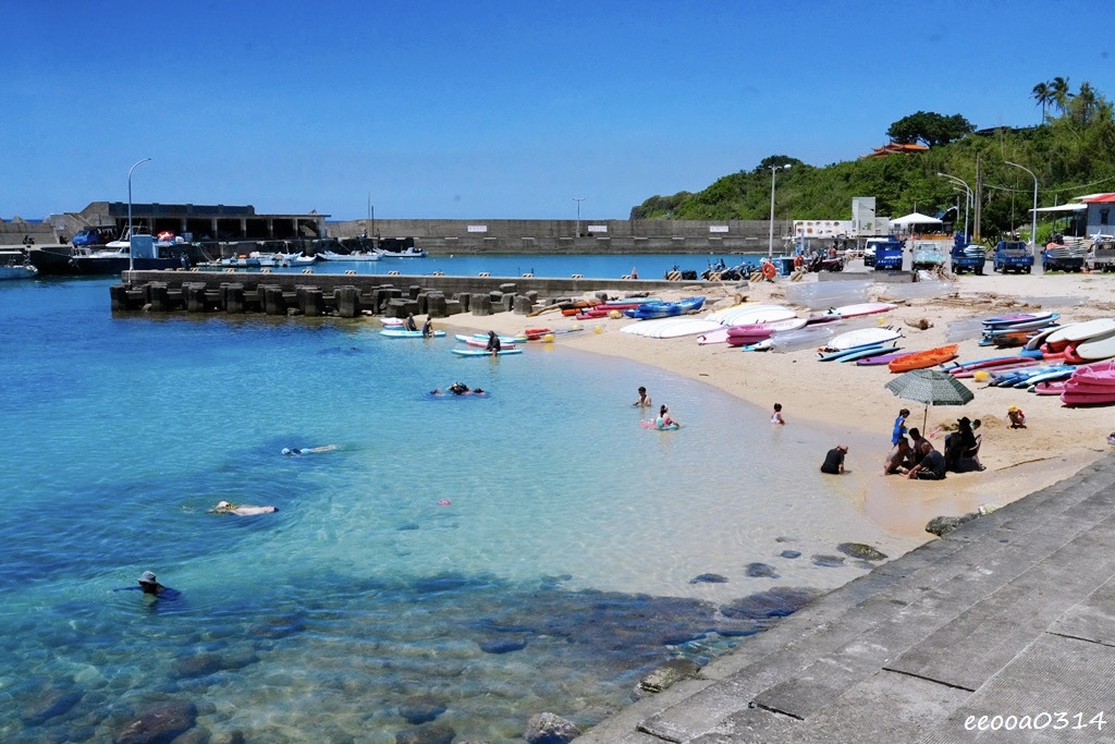 杉福漁港沙灘｜小琉球親子玩水、浮潛、生態觀察的最佳秘境!