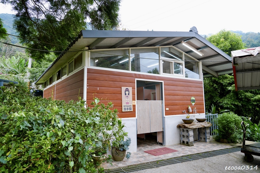 新竹五峰松木青露營區｜森林系家庭露營，萬聖節派對晚餐、親子D