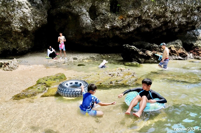 小琉球杉福秘境海灘｜隱藏在礁岩後的戲水勝地，親子玩水、觀察生