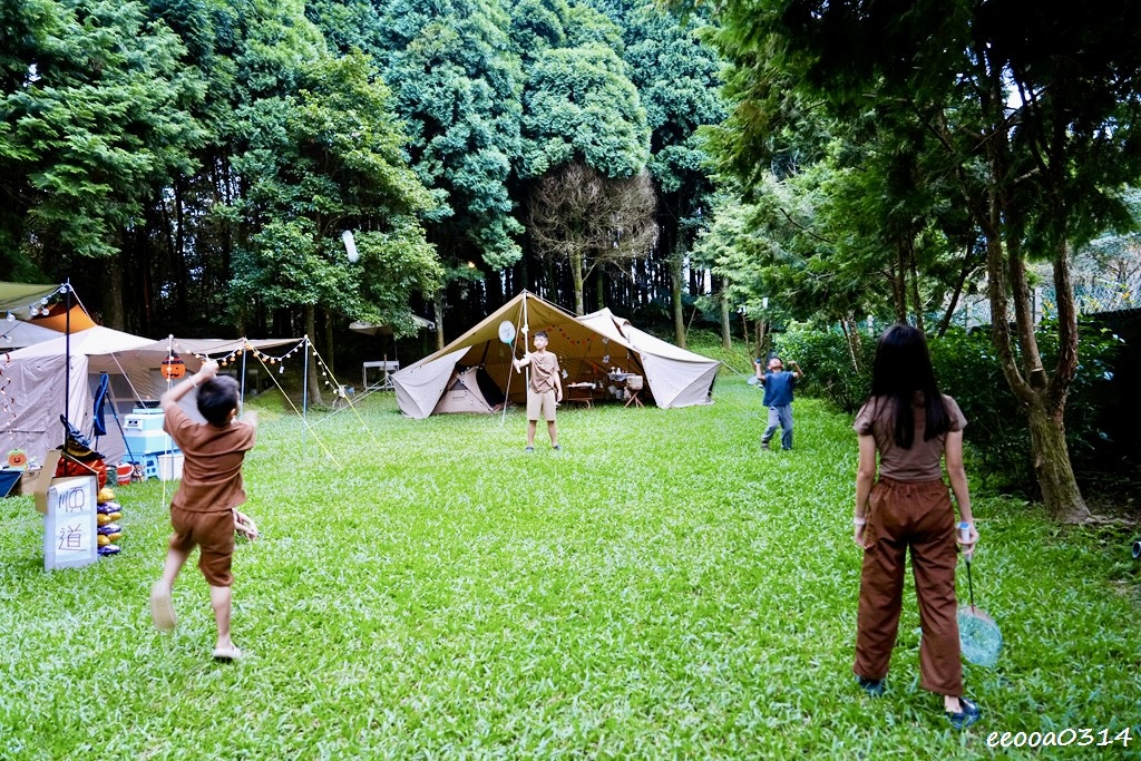 新竹五峰松木青露營區｜森林系家庭露營，萬聖節派對晚餐、親子D