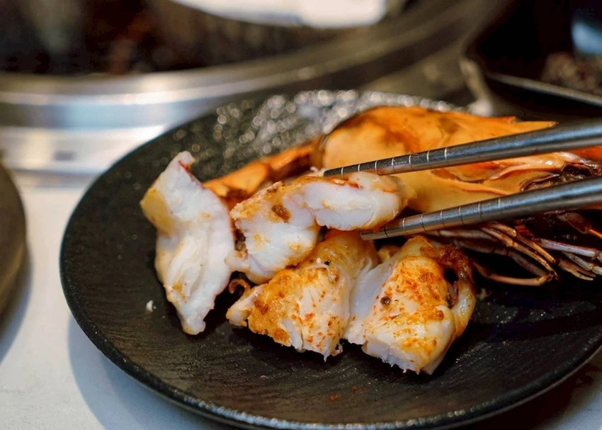 台中燒肉必吃！埔里人氣燒肉MEN來台中，日本F1和牛、A5和牛、安格斯黑牛狂嗑，還有自助吧＋哈根達斯無限續，肉控天堂降臨！