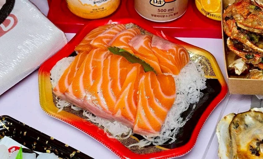 海鮮控衝台中！阿布潘水產霸氣回歸，肉質滑嫩多汁日本兵庫生蠔必吃。