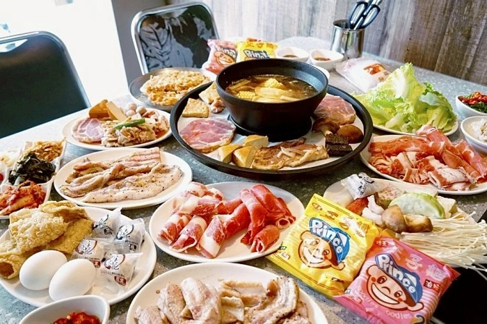 海鮮控衝台中！阿布潘水產霸氣回歸，肉質滑嫩多汁日本兵庫生蠔必吃。