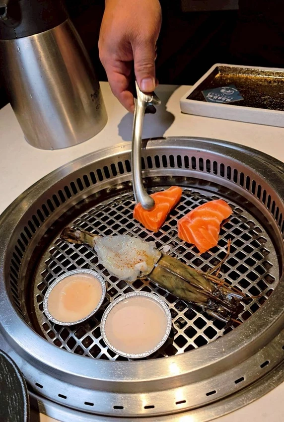 台中燒肉必吃！埔里人氣燒肉MEN來台中，日本F1和牛、A5和牛、安格斯黑牛狂嗑，還有自助吧＋哈根達斯無限續，肉控天堂降臨！