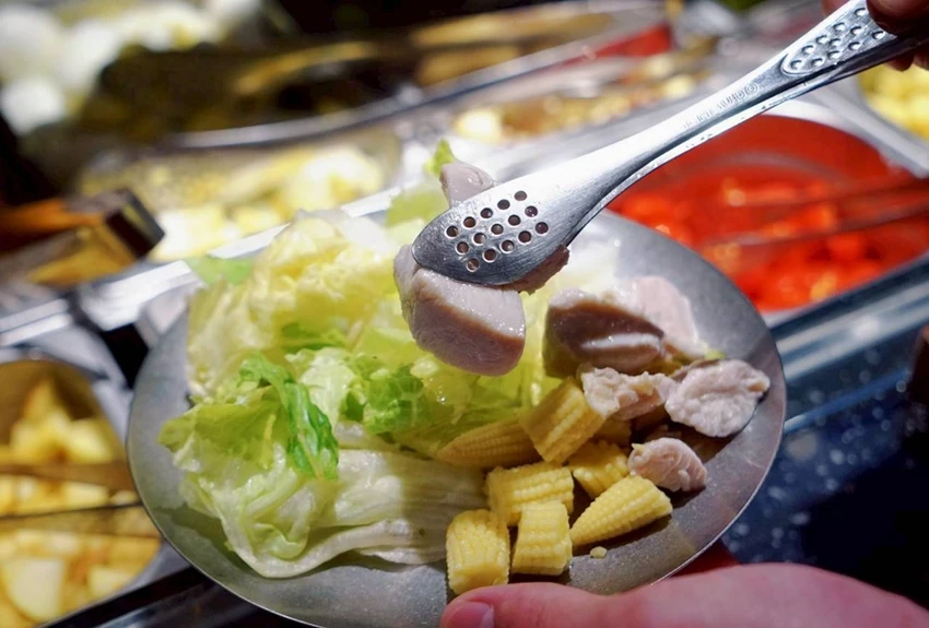 台中燒肉必吃！埔里人氣燒肉MEN來台中，日本F1和牛、A5和牛、安格斯黑牛狂嗑，還有自助吧＋哈根達斯無限續，肉控天堂降臨！