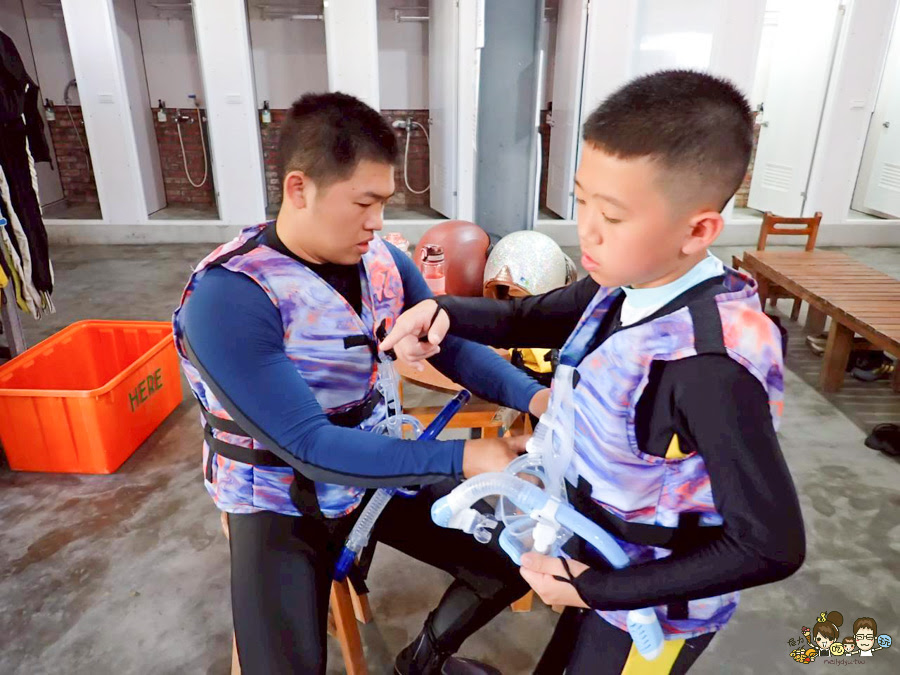 小琉球三天兩夜親子放電戲水順順玩、,吃喝玩樂在地美食、秘境海龜岩、每天都吃冰 - 跟著尼力吃喝玩樂&親子生活