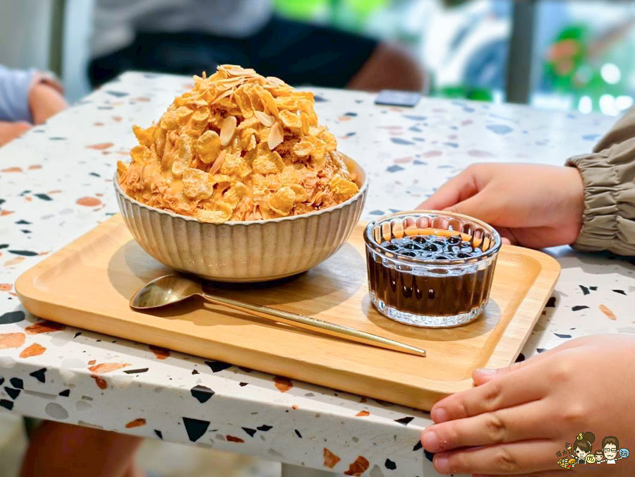 小琉球三天兩夜親子放電戲水順順玩、,吃喝玩樂在地美食、秘境海龜岩、每天都吃冰 - 跟著尼力吃喝玩樂&親子生活