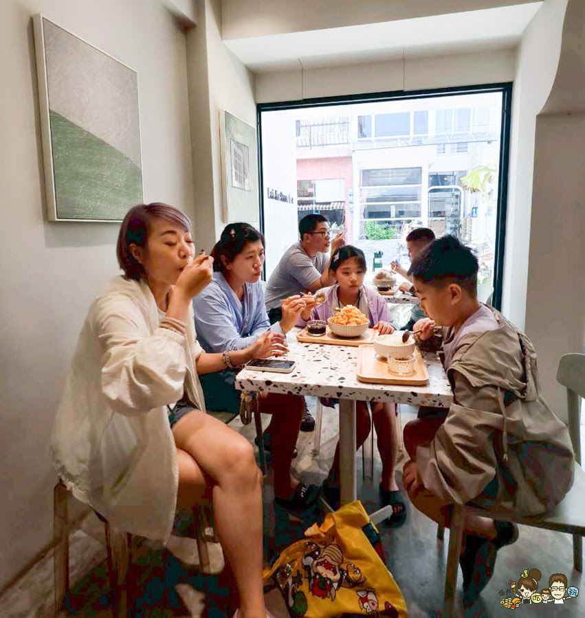 小琉球三天兩夜親子放電戲水順順玩、,吃喝玩樂在地美食、秘境海龜岩、每天都吃冰 - 跟著尼力吃喝玩樂&親子生活