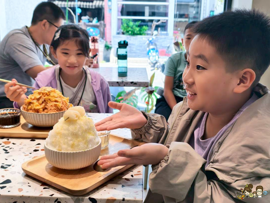 小琉球三天兩夜親子放電戲水順順玩、,吃喝玩樂在地美食、秘境海龜岩、每天都吃冰 - 跟著尼力吃喝玩樂&親子生活