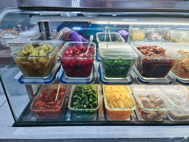 總鋪師手路菜平民化!羅東美食,槽餅卜肉干貝芋粿一次滿足。