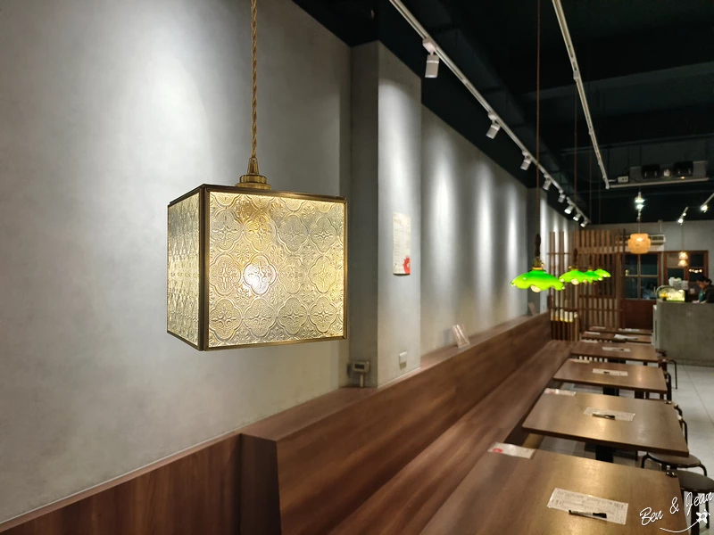 總鋪師手路菜平民化!羅東美食,槽餅卜肉干貝芋粿一次滿足。