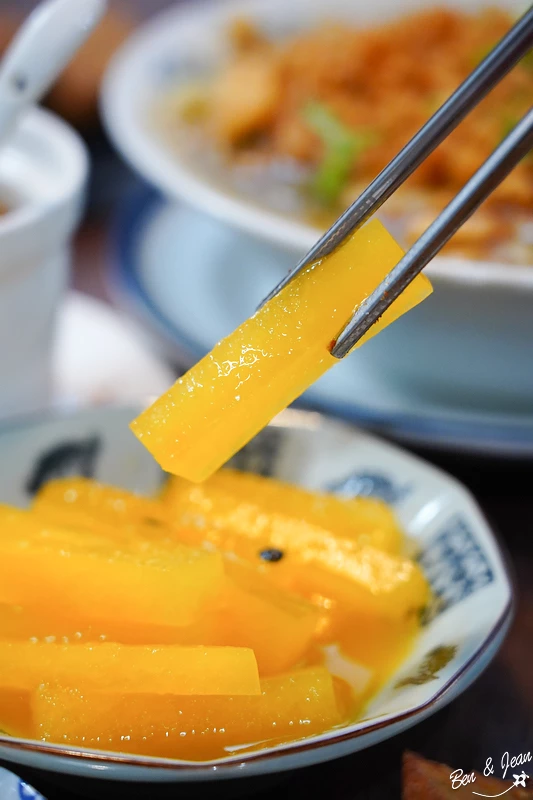 總鋪師手路菜平民化!羅東美食,槽餅卜肉干貝芋粿一次滿足。