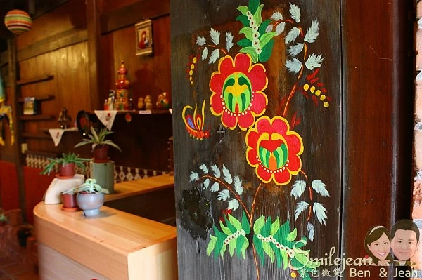 宜蘭隱藏版美食！芭樂狗烏克蘭餐廳藏三合院裡，超道地羅宋湯 烤羊肉套餐。