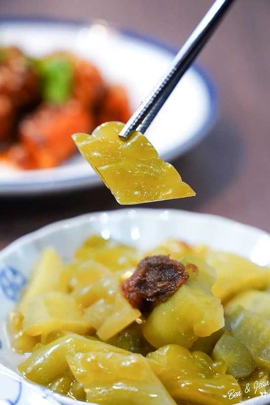 總鋪師手路菜平民化!羅東美食,槽餅卜肉干貝芋粿一次滿足。