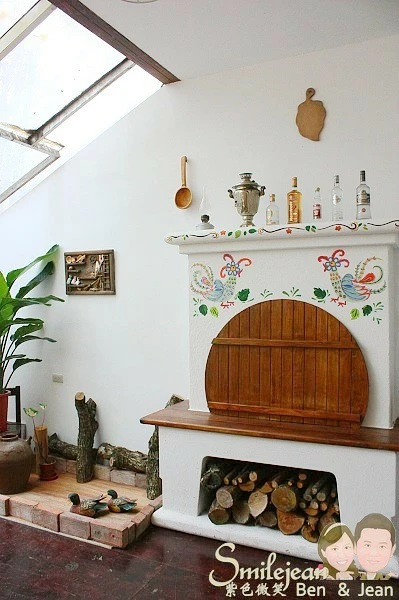 宜蘭隱藏版美食！芭樂狗烏克蘭餐廳藏三合院裡，超道地羅宋湯 烤羊肉套餐。