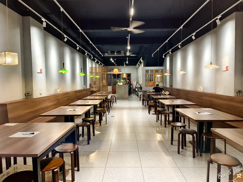 總鋪師手路菜平民化!羅東美食,槽餅卜肉干貝芋粿一次滿足。