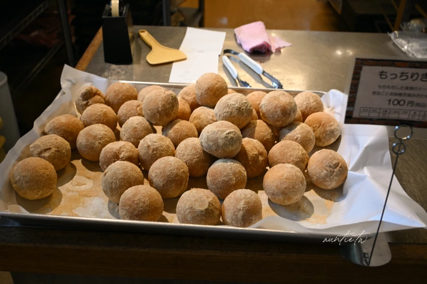 鳥取美食必吃 Bonos 石窯麵包！人氣NO.1鹽可頌外酥內軟，多種甜鹹口味任你選。