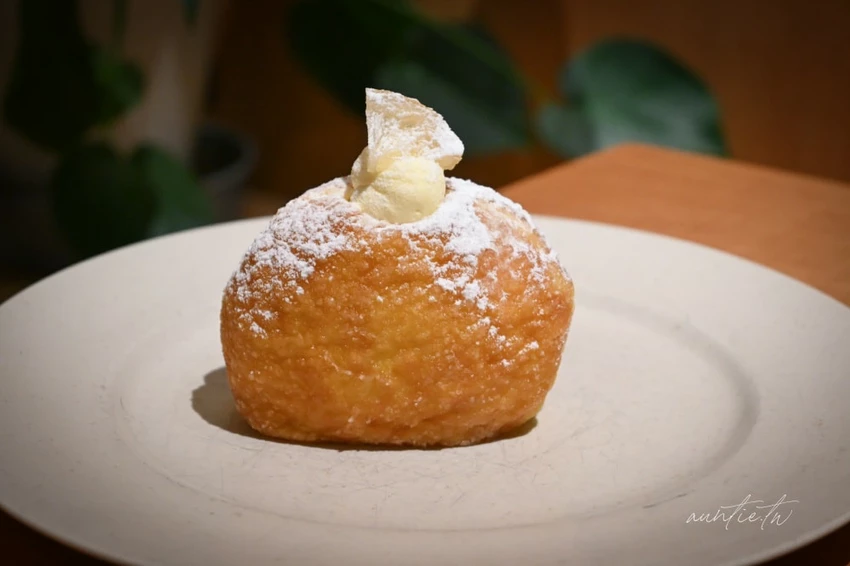 日本鳥取必吃甜點！TRUFFLE DONUT人氣生甜甜圈，鳥取車站丸由百貨附設內用區。