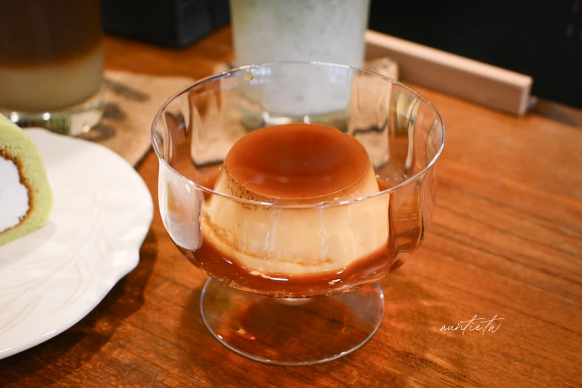 新店七張站巷弄不限時咖啡廳！杏枎珈琲香蘭蛋糕令人驚艷，甜點飲品CP值高。