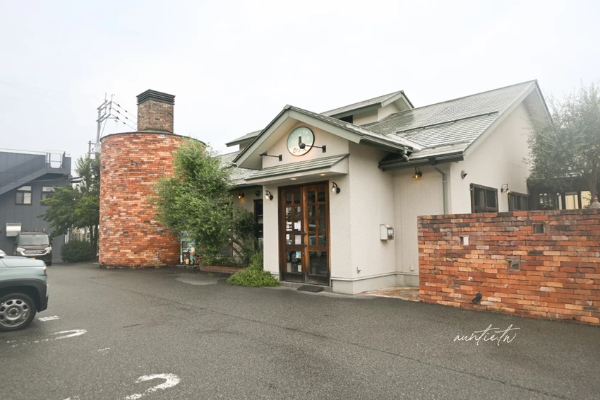 鳥取美食必吃 Bonos 石窯麵包！人氣NO.1鹽可頌外酥內軟，多種甜鹹口味任你選。