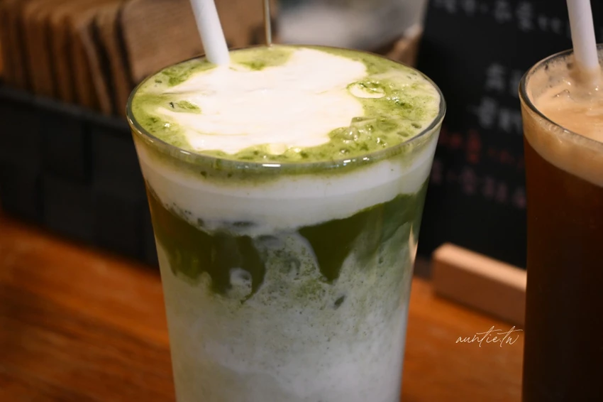 新店七張站巷弄不限時咖啡廳！杏枎珈琲香蘭蛋糕令人驚艷，甜點飲品CP值高。